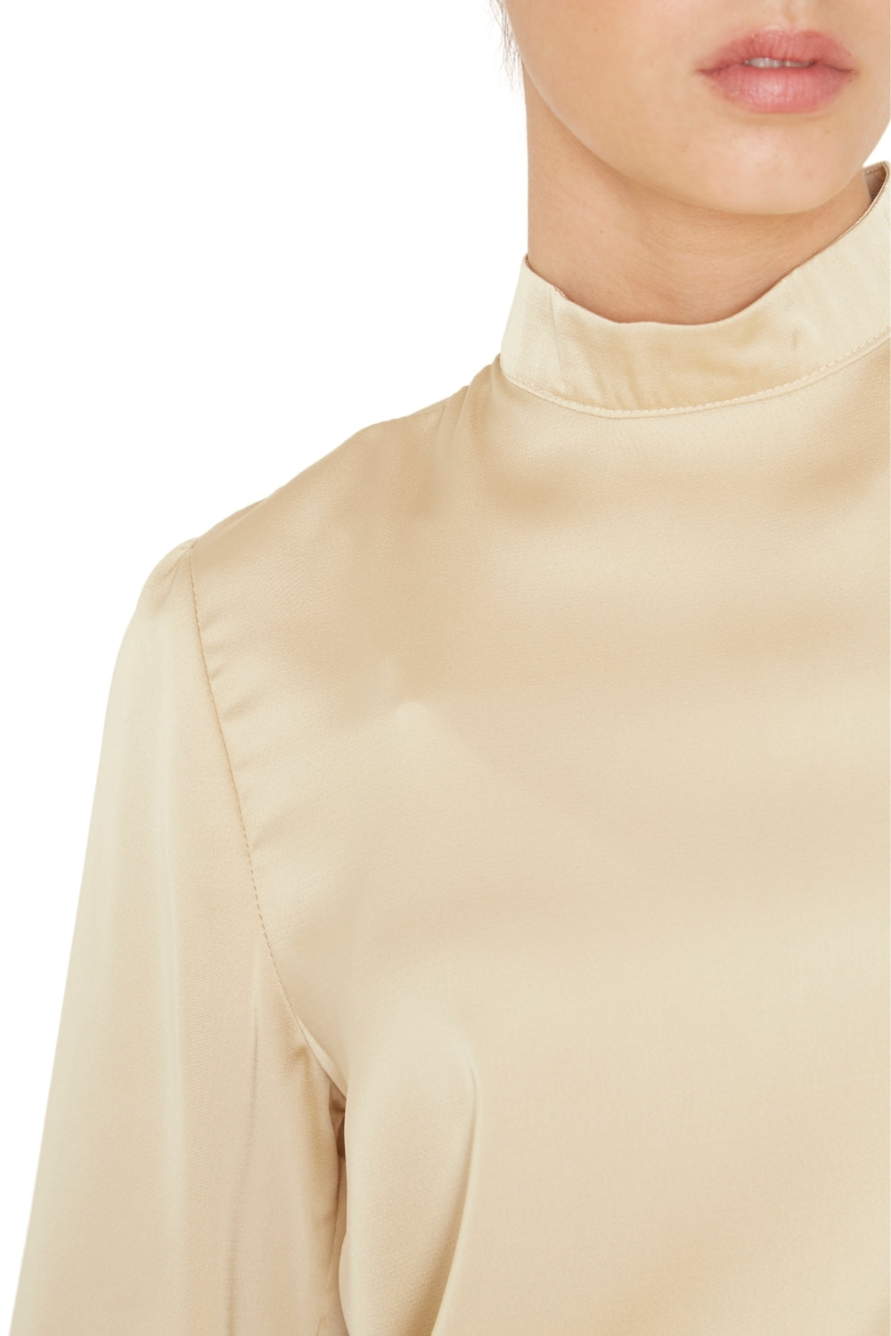 Blusa Paula II satin dorada